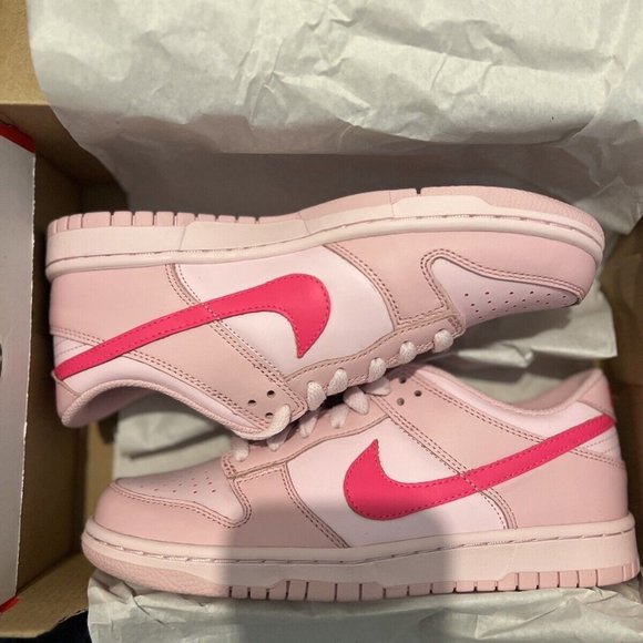 Nike Dunk Low Triple Pink Size US 6 Brand New - Picture 1 of 5